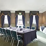 Oulton Hall Hotel, & Golf Hotel Leeds (West Yorkshire)