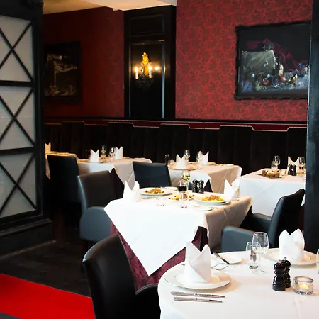 Oulton Hall Hotel, & Golf Hotel Leeds (West Yorkshire)