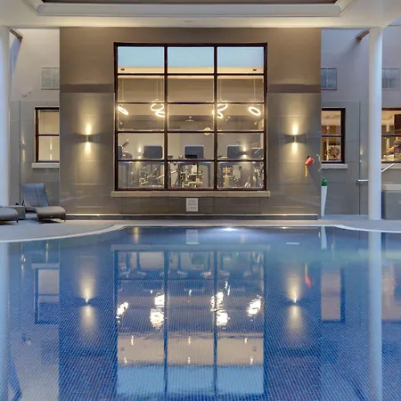 Oulton Hall Hotel, & Golf Hotel Leeds (West Yorkshire)