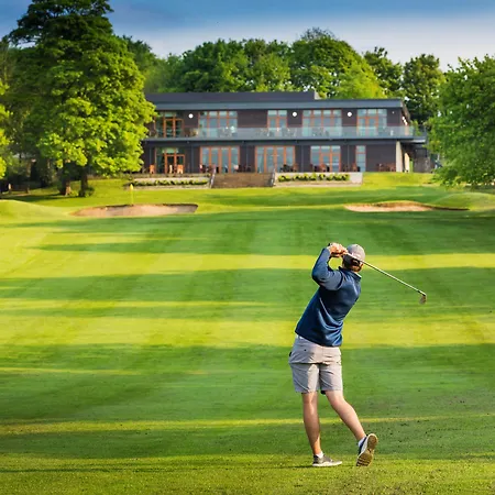 Oulton Hall Hotel, & Golf 4*