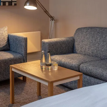 Oulton Hall Hotel, & Golf Hotel Leeds (West Yorkshire)
