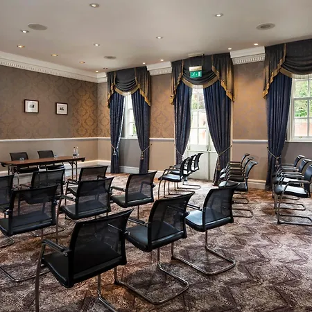 Oulton Hall Hotel, & Golf Лидс