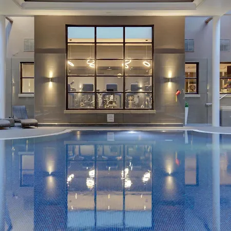 Отель Oulton Hall Hotel, & Golf 4*