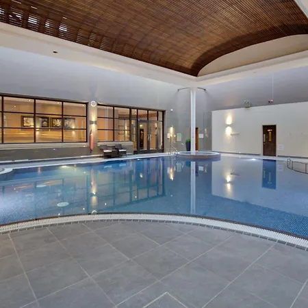 Oulton Hall Hotel, & Golf 4*
