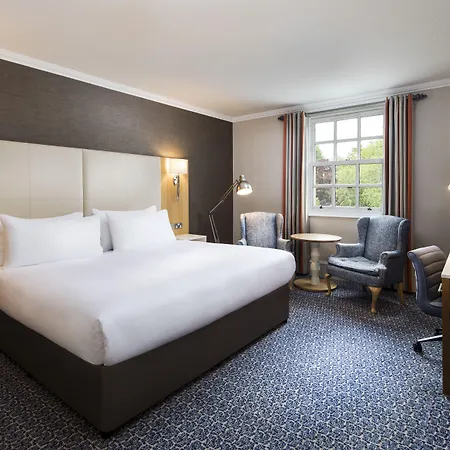 Oulton Hall Hotel, & Golf Отель