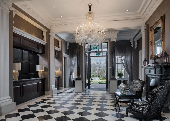 Oulton Hall Hotel, & Golf 4*