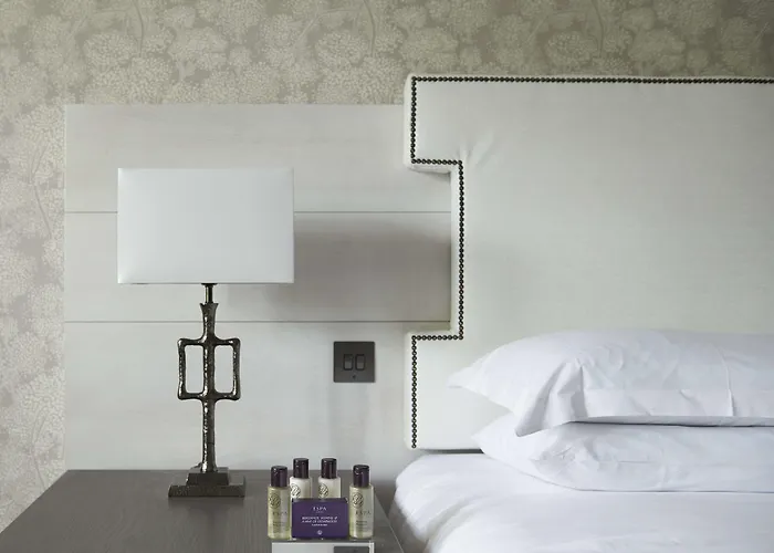 Oulton Hall Hotel, & Golf Hotel Leeds (West Yorkshire)