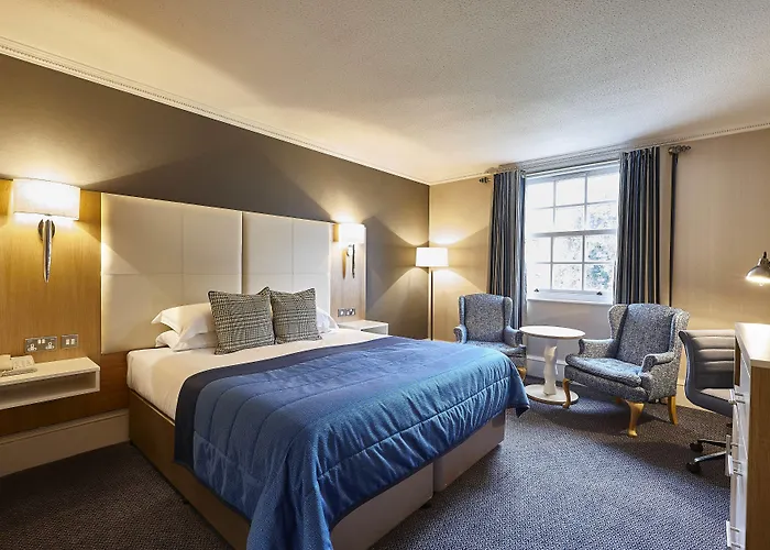 Oulton Hall Hotel, & Golf 호텔