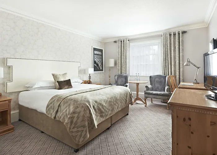 Oulton Hall Hotel, & Golf 4*