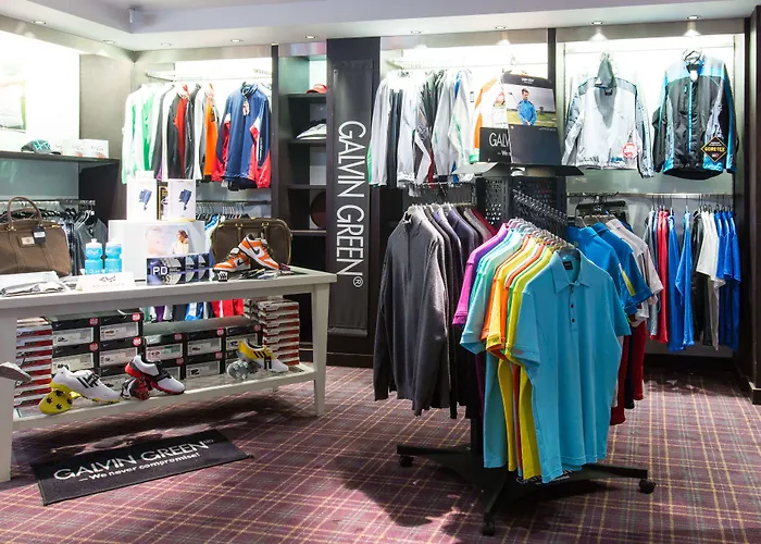 Oulton Hall Hotel, & Golf 호텔