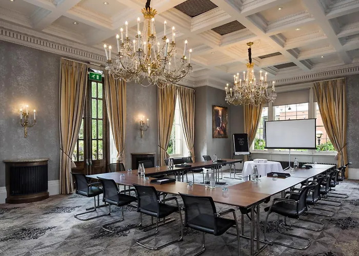 호텔 Oulton Hall Hotel, & Golf