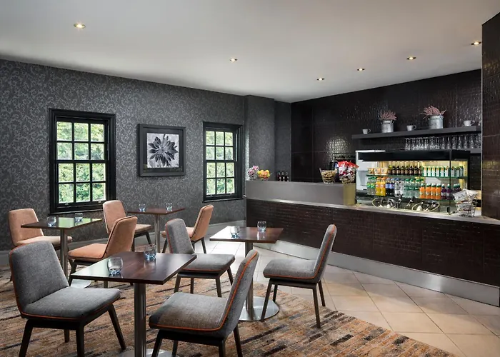 Oulton Hall Hotel, & Golf 호텔 4*