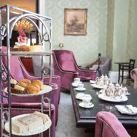 Oulton Hall Hotel, & Golf 4*