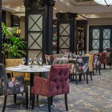 Ξενοδοχείο Oulton Hall Hotel, & Golf