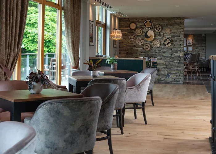 Oulton Hall Hotel, & Golf Готель Лідс